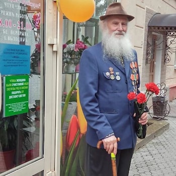 Доставка букетов из герберы, лилии, альстромерии, гвоздики в Минске, Белорусь, Белоруссия