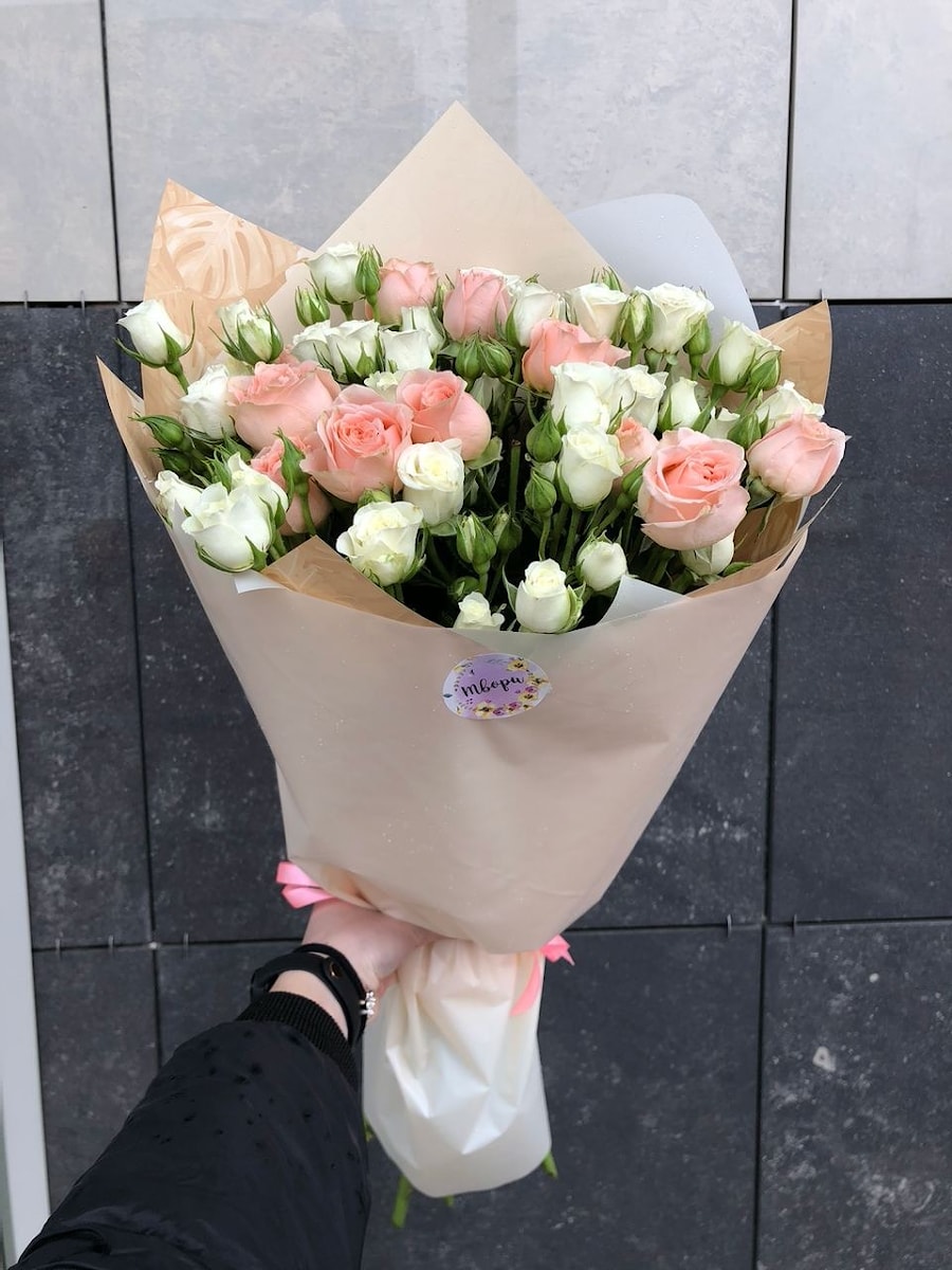 Букет "Московские Кустовые розы"