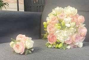 Свадебный букет невесты из розы "Московская Невеста Нежность"