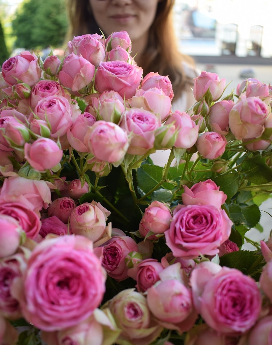 "Кустовая пионовидная роза"