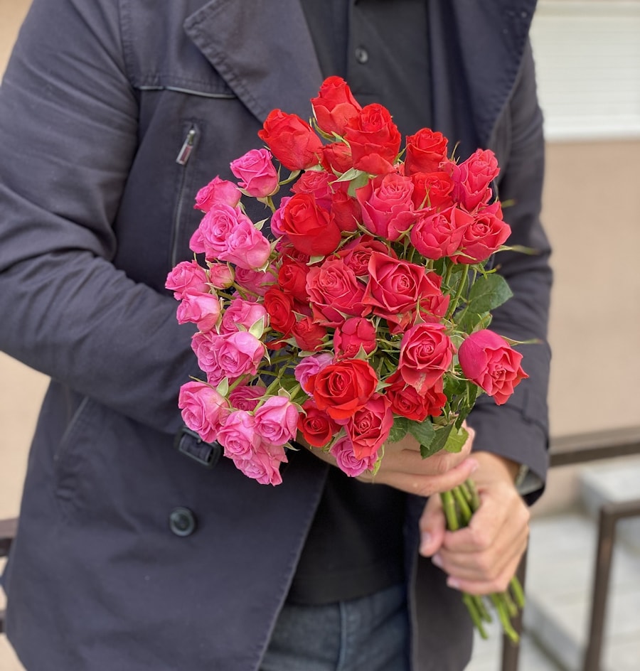 "Красная кустовая роза"