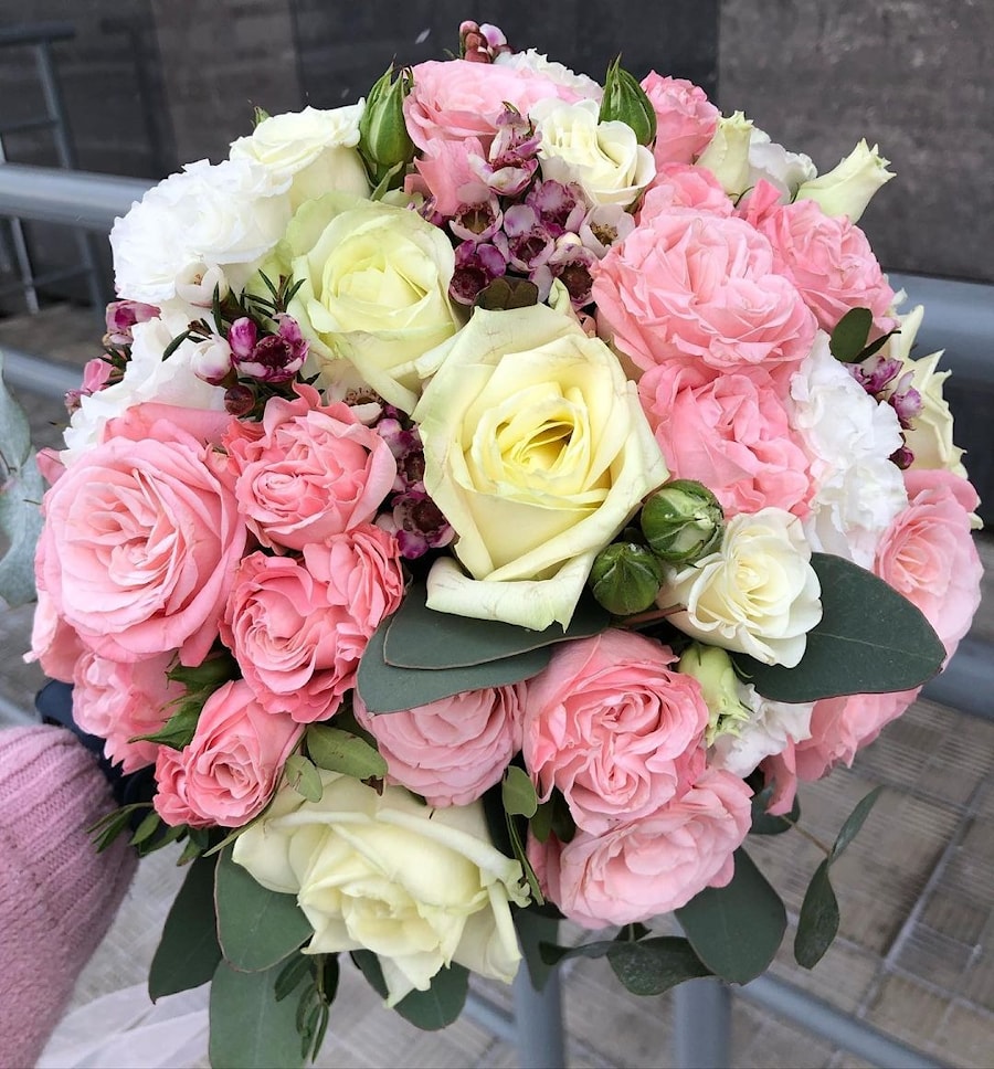 Свадебный букет невесты № 4 "Живой Московский"