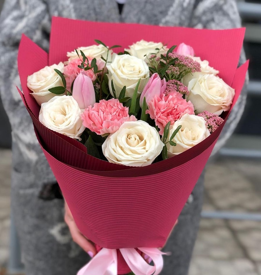 Букет №39 "Модный Московский Букет с Белой Розой"