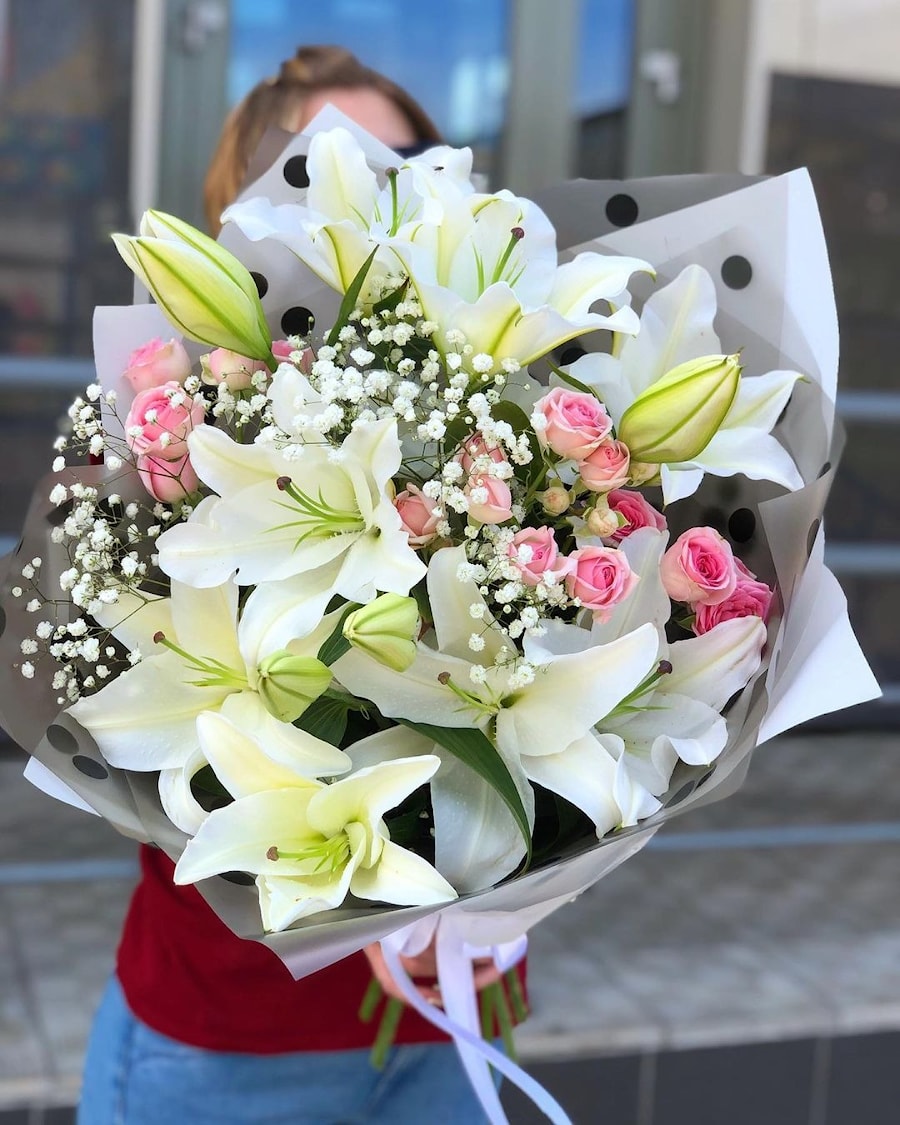 Букет №10-2 "Московская Лилия"