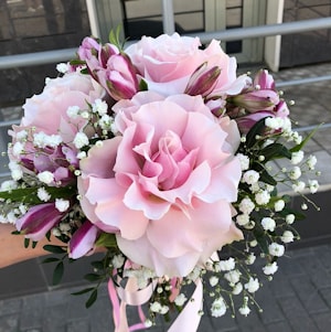 Свадебный букет невесты из французских роз "Москвичка Амели"